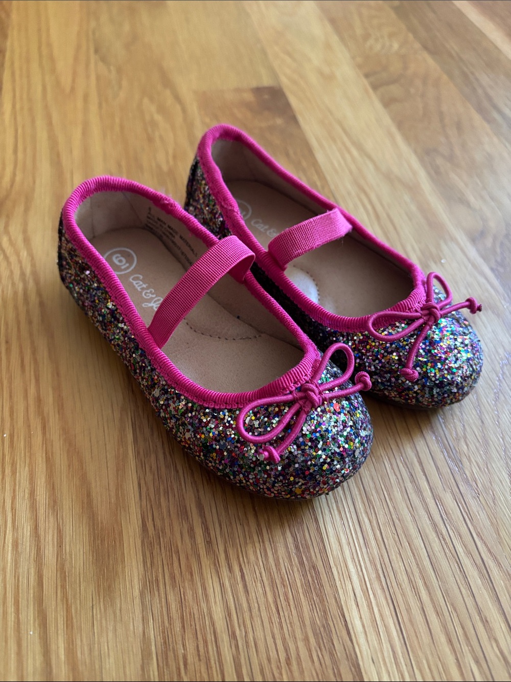 Size 6 Toddler Cat & Jack Glittery Mary Jane’s